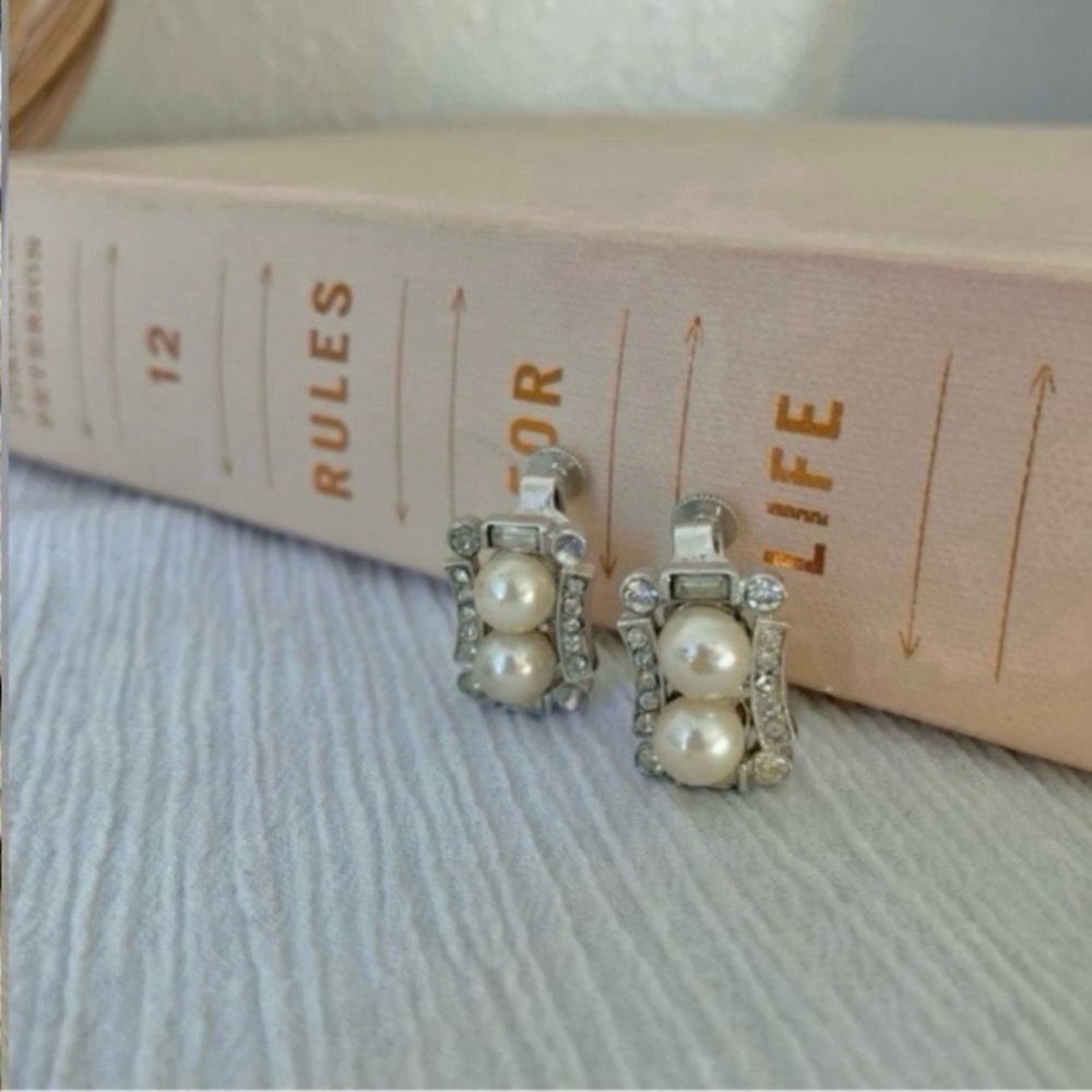 Vendome Pearl Rhinestone Earrings Vintage Elegant Classic Style Minimal Pearlcor - Picture 4 of 11
